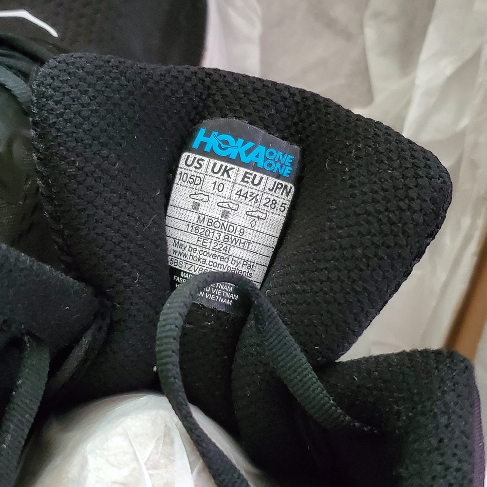 New HOKA Men's Everyday Running Sneakers Black & White BONDI 9 Size 10.5 NWT NIB - Picture 13 of 13